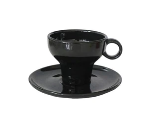 Ceramiczny kubek i spodek do herbaty